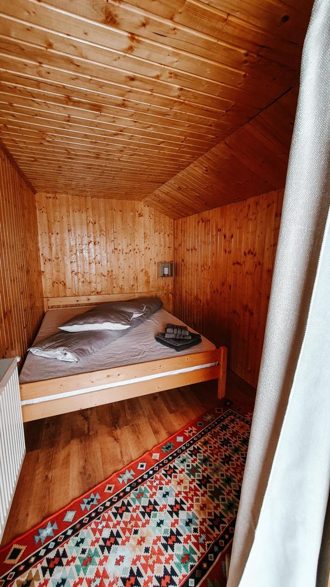 La Cabana, Corbeni Kamer foto